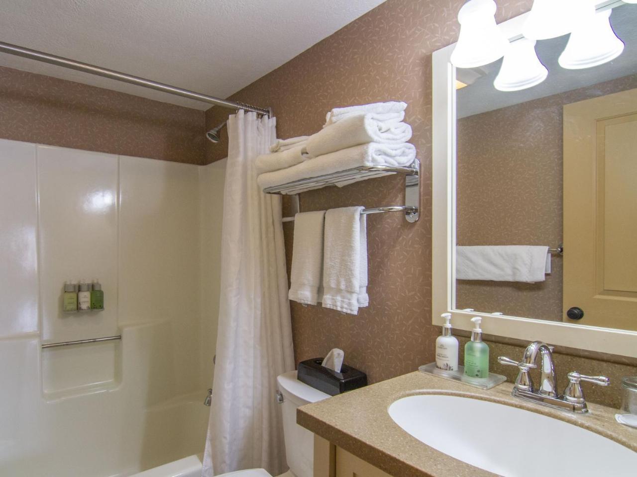 Spacious 2 Bed Condo At Crystal Mountain Resort Thompsonville Exterior photo