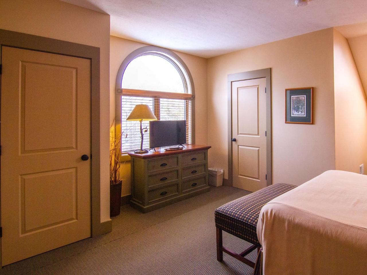 Spacious 2 Bed Condo At Crystal Mountain Resort Thompsonville Exterior photo